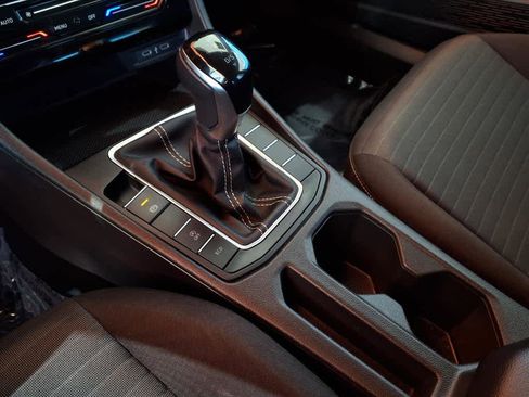 Used 2025 Volkswagen Jetta S image 16