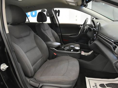 Used 2020 Hyundai Ioniq SE image 15