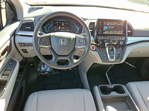 Used 2019 Honda Odyssey EX image 12