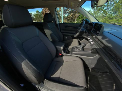 Used 2025 Honda CR-V EX image 13