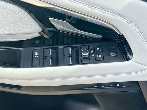 Used 2020 Land Rover Range Rover Evoque First Edition AWD/4WD image 17