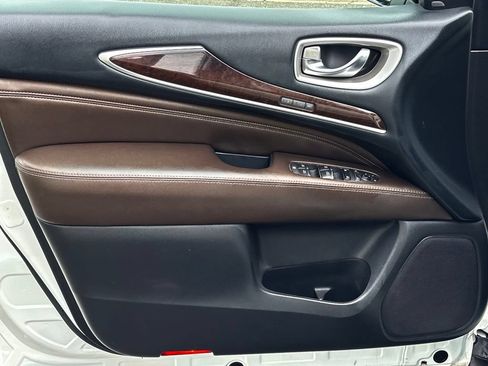 Used 2016 INFINITI QX60 FWD w/ Deluxe Technology Package image 17