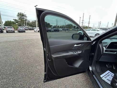 Used 2025 Cadillac XT4 Sport w/ Cold Weather Package image 57