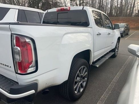 Used 2019 GMC Canyon Denali image 4