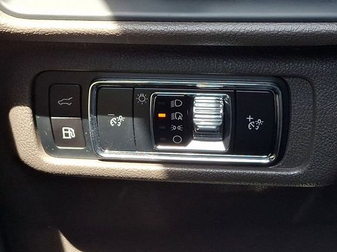 Certified 2024 Lincoln Corsair Grand Touring AWD/4WD image 25
