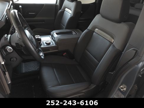 Used 2024 GMC Hummer EV 3X w/ Omega Edition AWD/4WD image 10