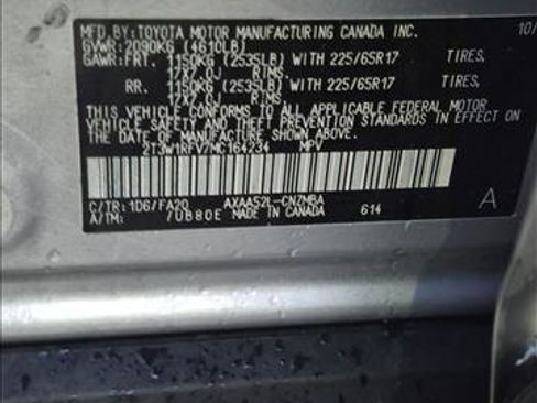 Used 2021 Toyota RAV4 XLE w/ Convenience Package FWD image 22