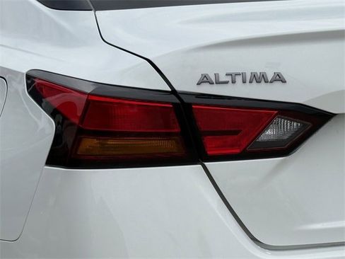 Used 2023 Nissan Altima 2.5 S image 6