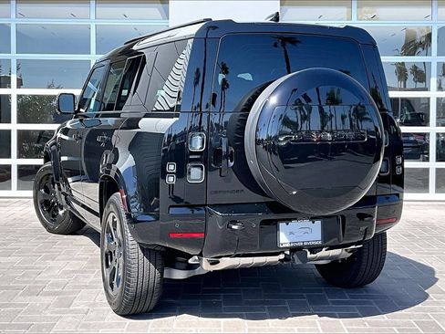 New 2026 Land Rover Defender 110 X-Dynamic SE AWD/4WD image 3
