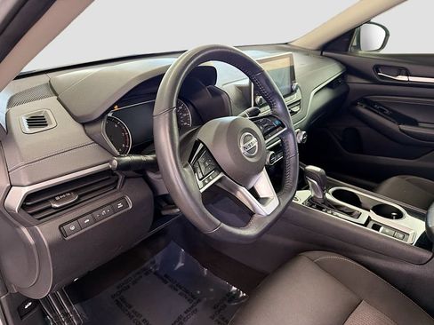 Used 2020 Nissan Altima 2.5 SV image 11