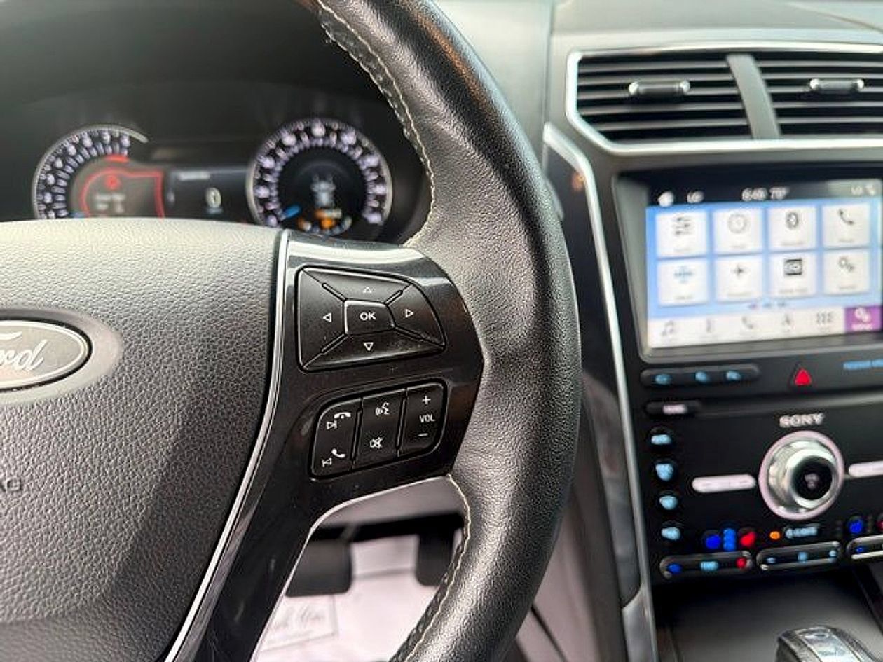 Used 2019 Ford Explorer Platinum AWD/4WD image 19