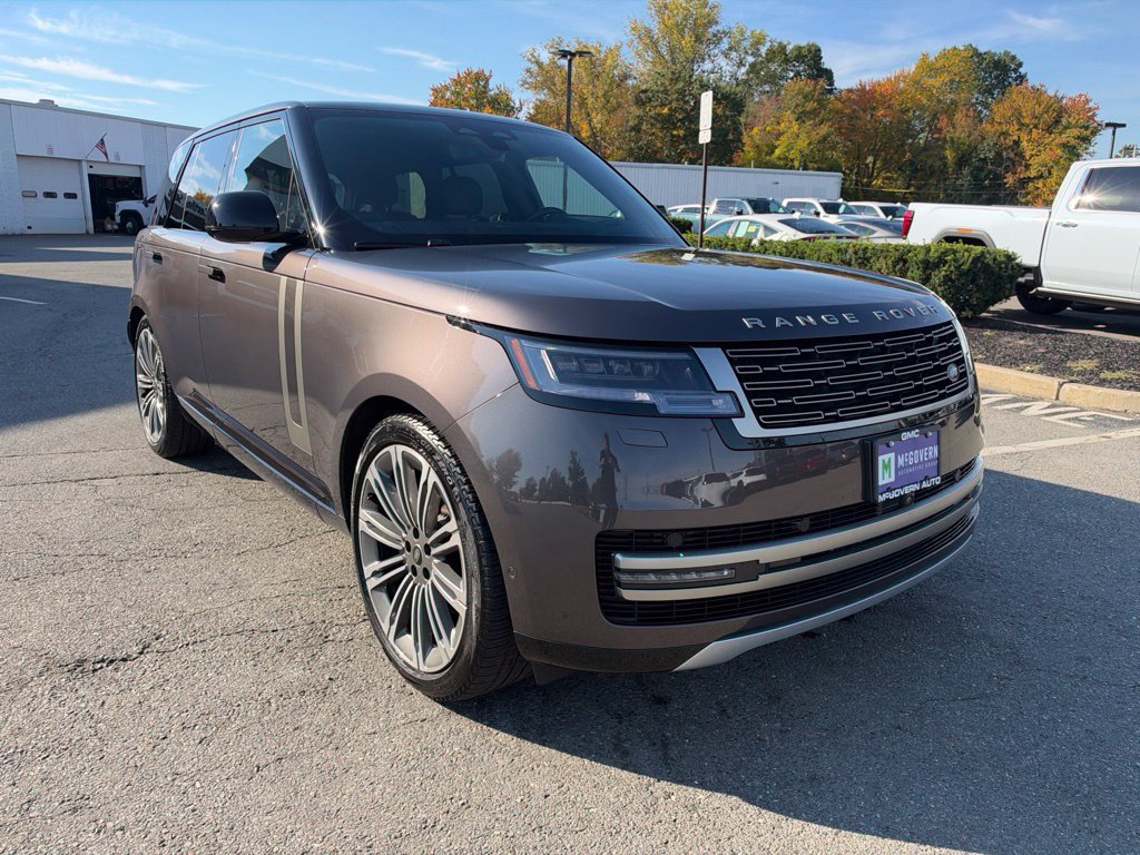 Used 2024 Land Rover Range Rover SE AWD/4WD image 9