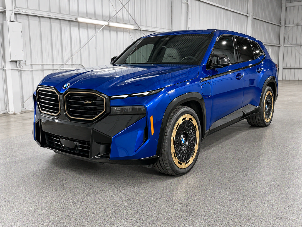 Used 2025 BMW XM AWD/4WD image 2