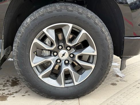 Certified 2024 Chevrolet Silverado 1500 RST w/ Z71 Off-Road Package AWD/4WD image 10