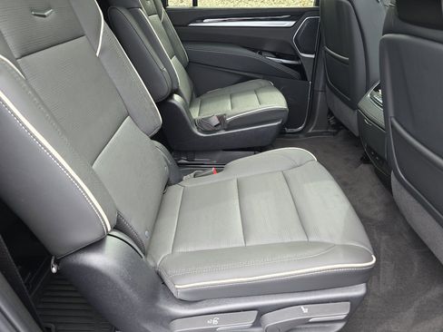 Used 2025 Cadillac Escalade ESV Sport w/ Touring Package image 35