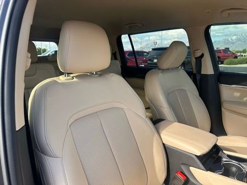 Used 2022 Jeep Grand Cherokee L Limited w/ Luxury Tech Group II AWD/4WD image 18