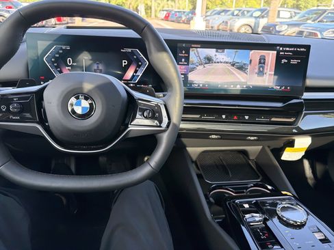 Certified 2026 BMW 530i RWD image 29