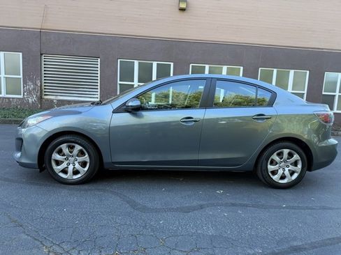 Used 2013 MAZDA MAZDA3 i SV w/ Convenience Pkg image 8