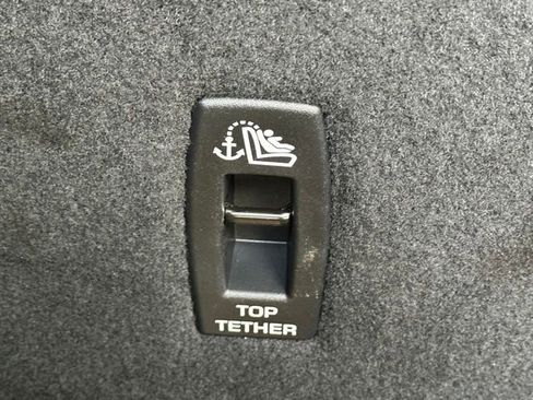 Used 2022 Jaguar F-PACE S image 22