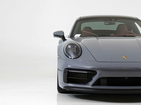 Used 2024 Porsche 911 Carrera GTS RWD image 13