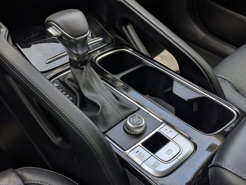 Used 2024 Kia Telluride EX w/ EX Captain's Chair Package FWD image 35