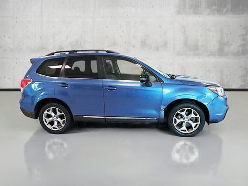 Used 2017 Subaru Forester 2.5i Touring image 4