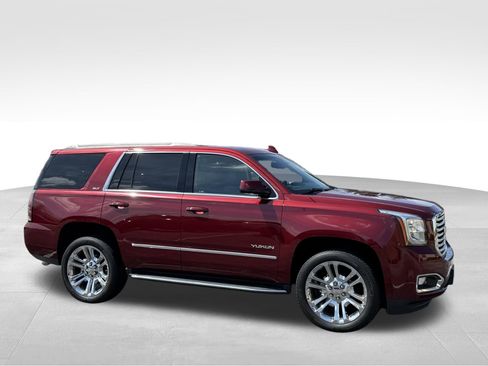 Used 2017 GMC Yukon SLT w/ Premium Edition image 11