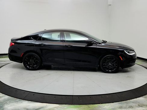 Used 2015 Chrysler 200 S w/ Comfort Group image 4