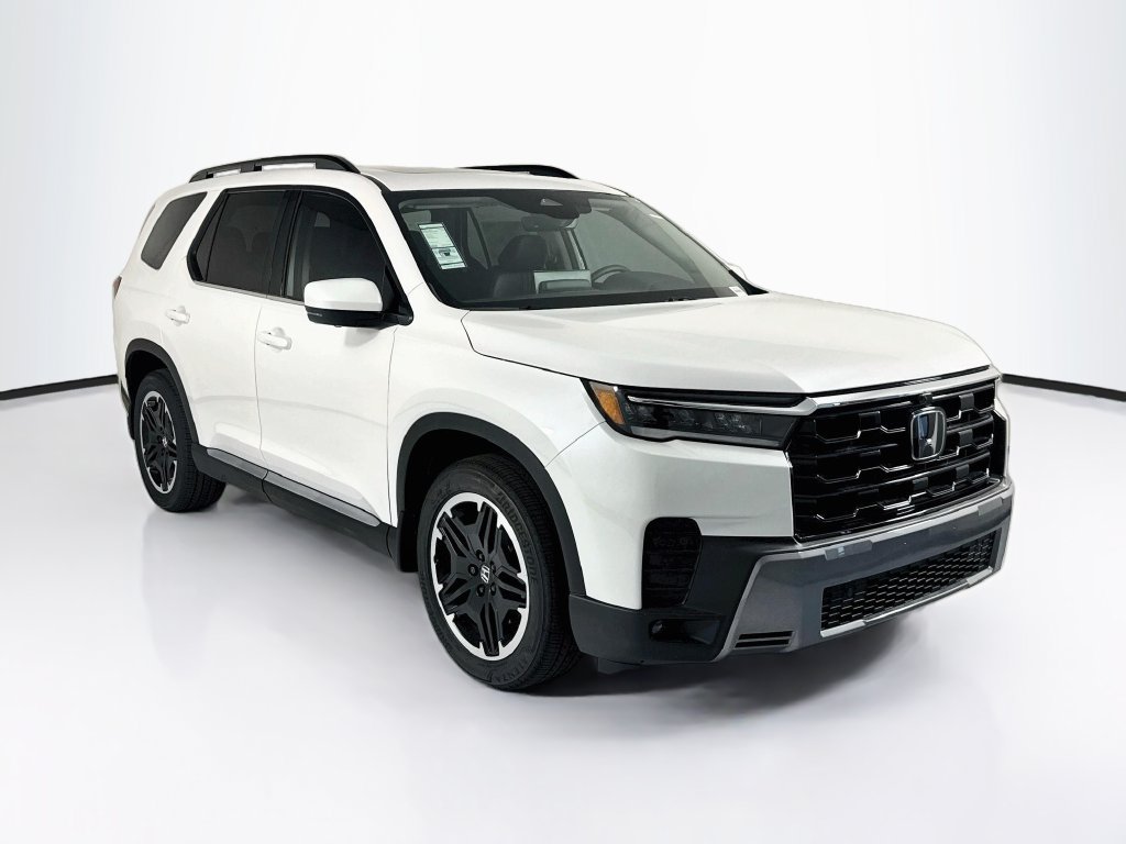 New 2026 Honda Pilot Touring image 3