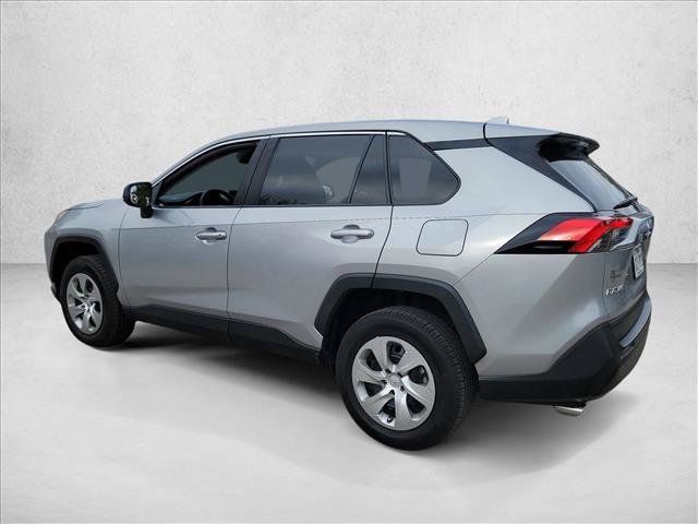 Used 2022 Toyota RAV4 LE FWD image 6