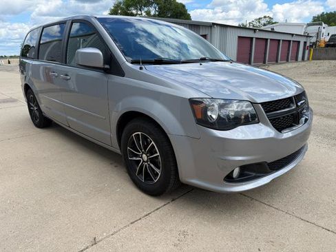 Used 2016 Dodge Grand Caravan SXT FWD image 6