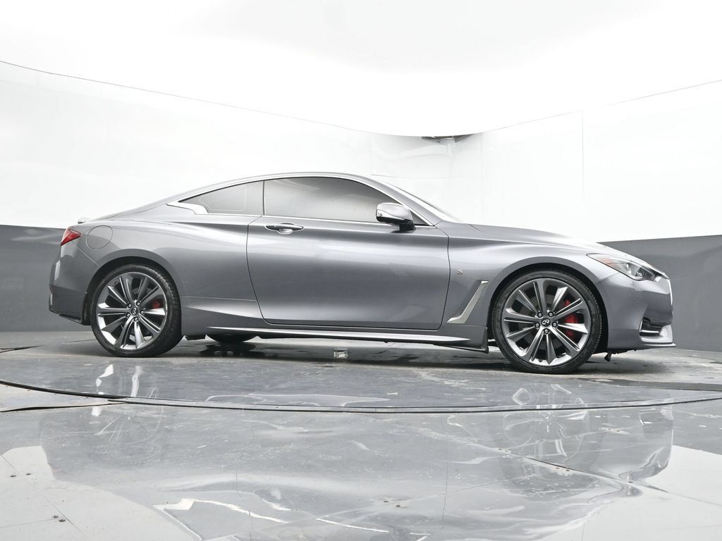 Used 2018 INFINITI Q60 Red Sport 400 AWD/4WD image 24