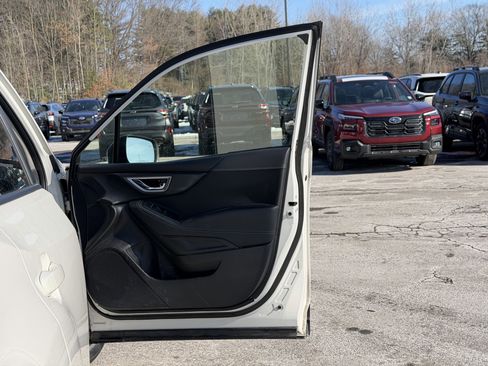 Used 2021 Subaru Forester Premium image 33