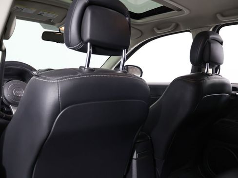 Used 2016 Jeep Compass High Altitude image 14