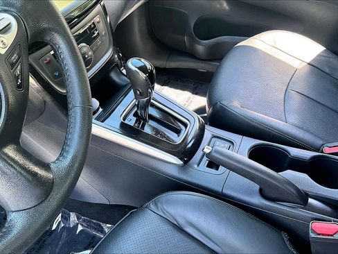 Used 2018 Nissan Sentra SL FWD image 17