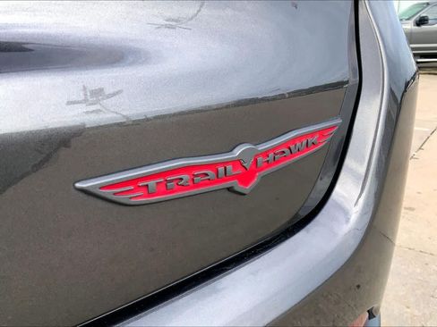 Used 2022 Jeep Compass Trailhawk w/ Trailhawk Elite Group AWD/4WD image 8
