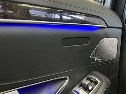 Used 2015 Mercedes-Benz S 550 Sedan image 27