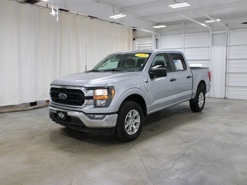 Used 2023 Ford F150 XLT AWD/4WD image 4