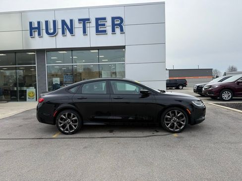 Used 2016 Chrysler 200 S w/ Navigation & Sound Group I image 7