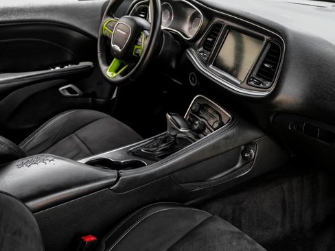 Used 2015 Dodge Challenger R/T Plus RWD image 26