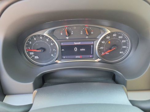 Used 2023 GMC Terrain SLT w/ Tech Package FWD image 30