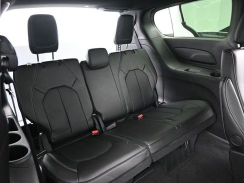 New 2026 Chrysler Voyager LX image 21