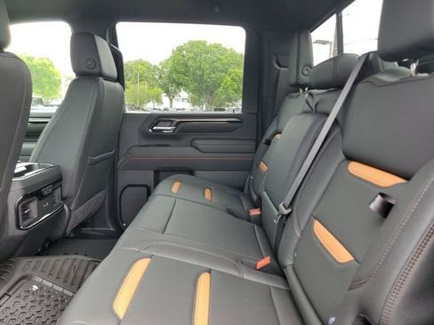 New 2026 GMC Sierra 2500 AT4 w/ AT4 Premium Plus Package AWD/4WD image 12
