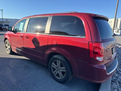Used 2011 Dodge Grand Caravan Crew w/ Driver Convenience Group image 3