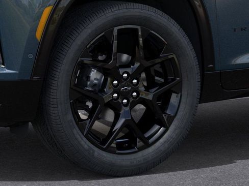 New 2026 Chevrolet Traverse RS w/ LPO, Floor Liner Package FWD image 13