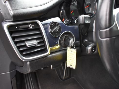 Used 2013 Porsche Panamera 4S image 44