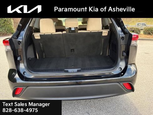 Used 2021 Toyota Highlander XLE image 29