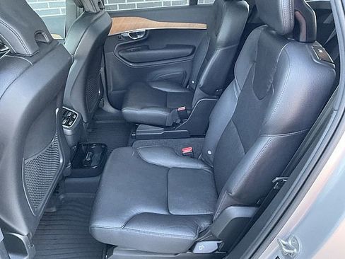 Used 2022 Volvo XC90 T6 Momentum w/ Advanced Package image 14