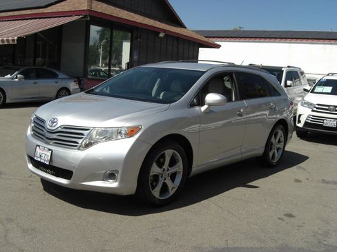 Used 2009 Toyota Venza AWD image 3