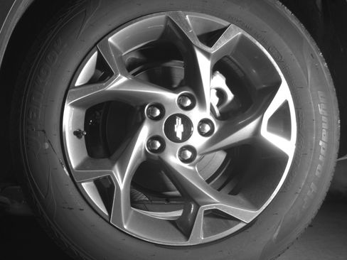 Used 2025 Chevrolet Trax LT FWD image 11